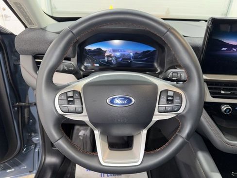 Used 2025 Ford Explorer Active image 15