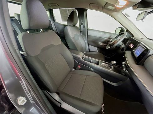 Used 2025 Nissan Kicks S image 27