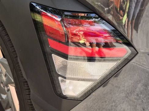 Used 2024 Hyundai Kona SE FWD image 8