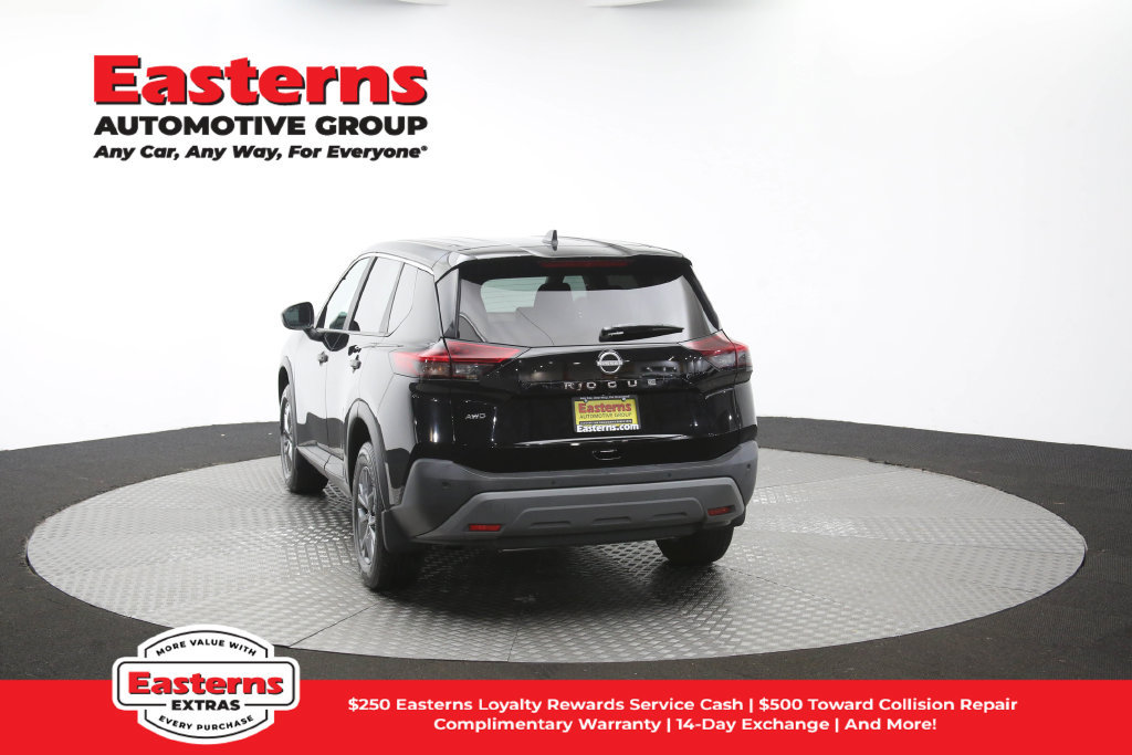 Used 2023 Nissan Rogue S AWD/4WD image 40