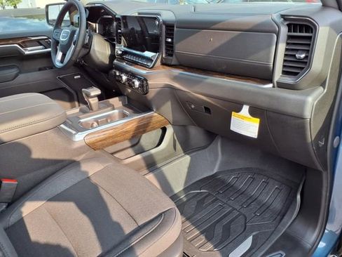 New 2026 GMC Sierra 1500 Elevation image 25