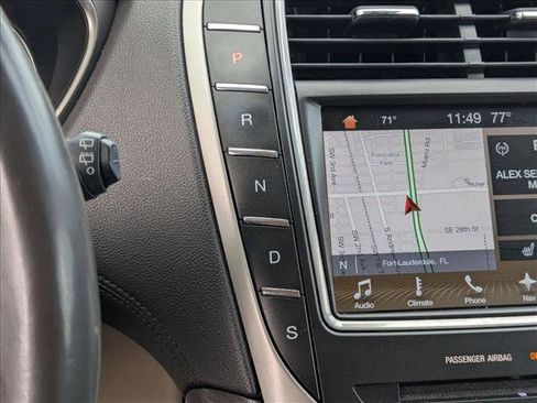 Used 2018 Lincoln MKX Select w/ Select Plus Package image 12