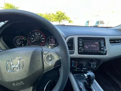 Used 2017 Honda HR-V LX image 20