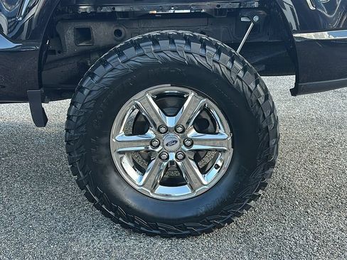 Used 2025 Ford F150 XLT w/ Equipment Group 301A Standard RWD image 20
