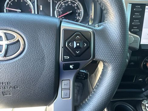 Used 2022 Toyota 4Runner TRD Sport AWD/4WD image 11