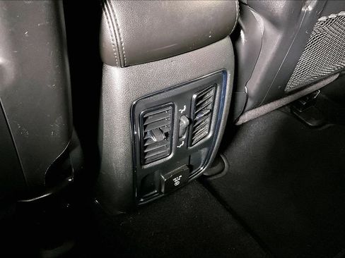 Used 2021 Jeep Grand Cherokee Laredo X image 34