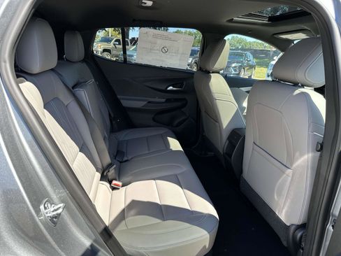 New 2025 Buick Envista Avenir image 12
