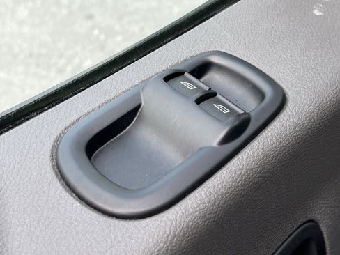 Used 2023 Ford Transit 350 XLT image 13