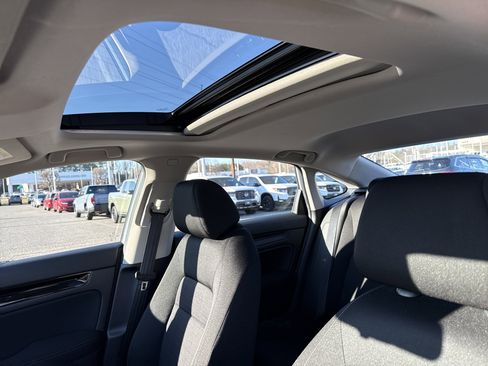 Certified 2024 Honda Civic EX image 28