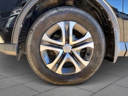 Used 2017 Toyota RAV4 LE image 11