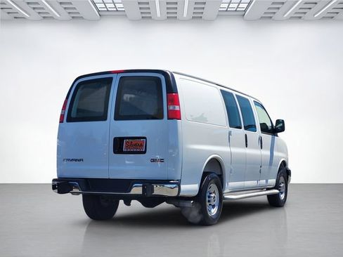 Used 2025 GMC Savana 2500 w/ Driver Convenience Package RWD image 4
