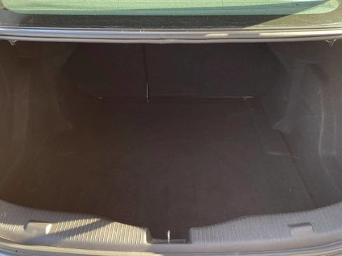 Used 2018 Chevrolet Cruze LT FWD image 21