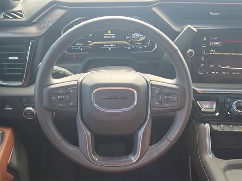 Used 2025 GMC Sierra 2500 Denali Ultimate w/ Max Trailering Package image 12