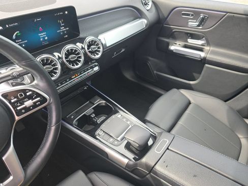Used 2022 Mercedes-Benz GLB 250 4MATIC image 30