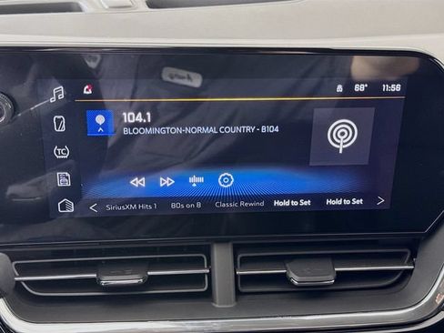 New 2026 Chevrolet Trax RS w/ Sunroof Package FWD image 16