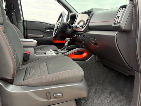 Certified 2025 Nissan Frontier PRO-4X AWD/4WD image 39