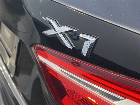 Used 2016 BMW X1 xDrive28i image 9