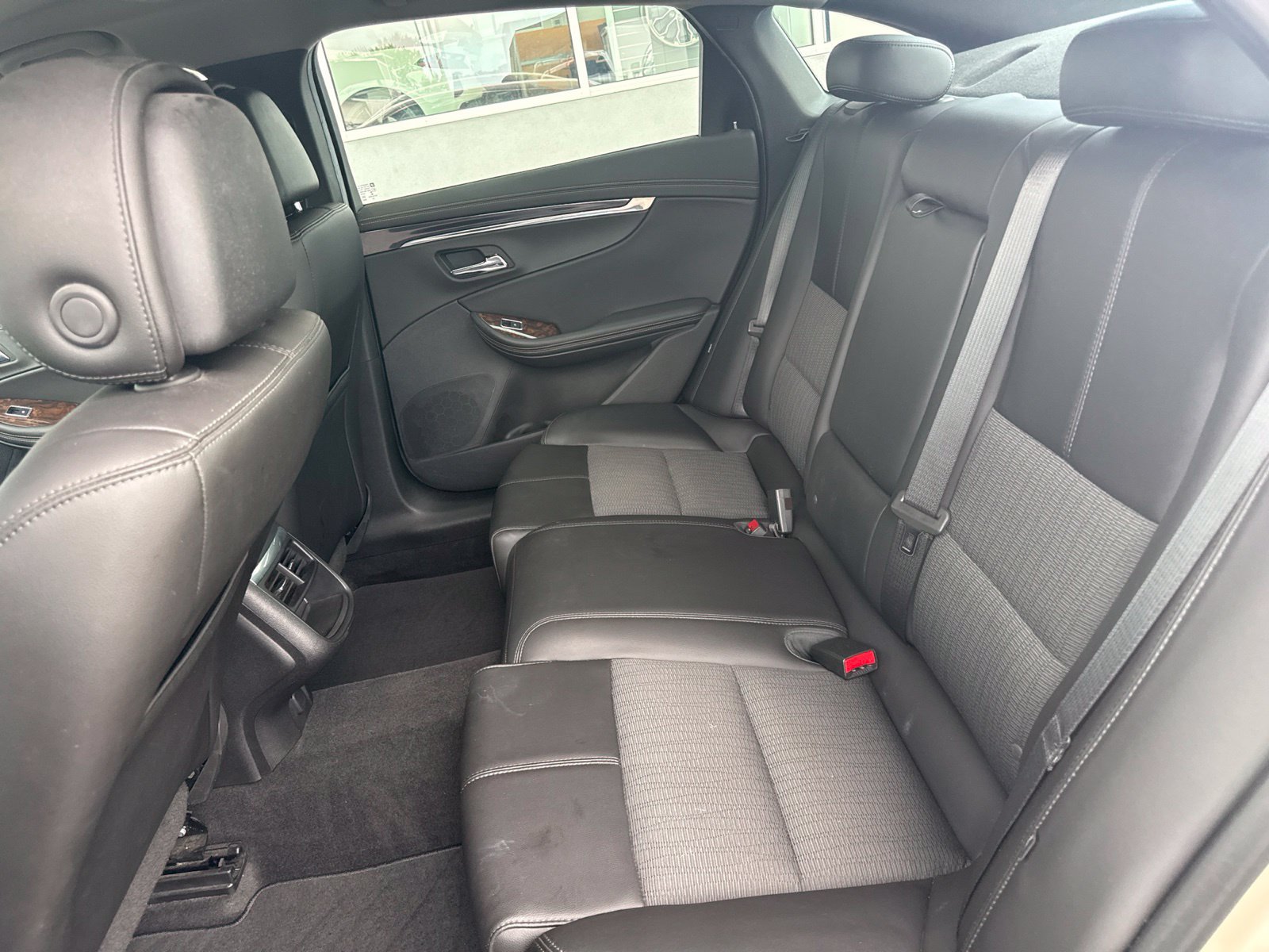 Used 2014 Chevrolet Impala LT w/ Convenience Package FWD image 15