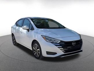 Used 2025 Nissan Versa SV FWD video 2