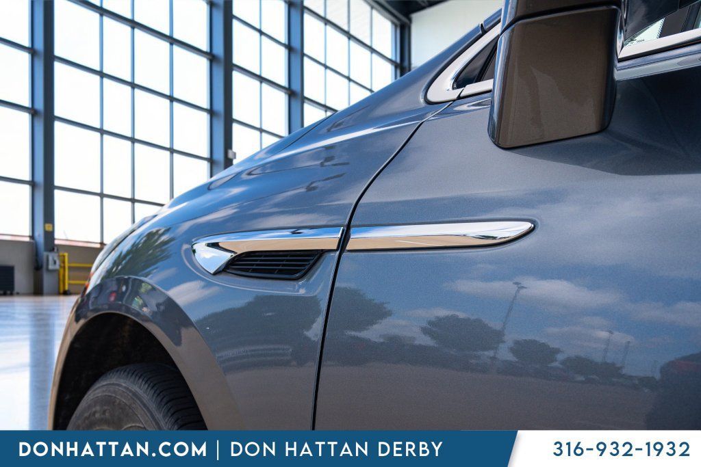 Used 2020 Buick Enclave Premium AWD/4WD image 38