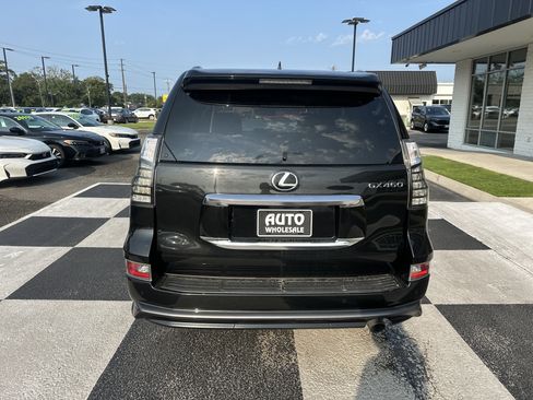 Used 2023 Lexus GX 460 Luxury w/ Sport Design Package AWD/4WD image 4