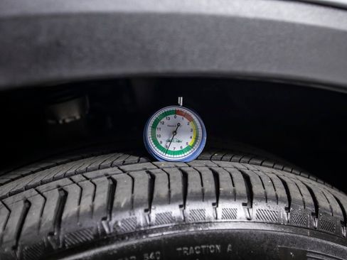 Used 2023 Mercedes-Benz GLC 300 w/ Exclusive Trim Package image 46