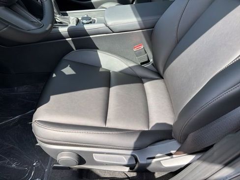 New 2026 MAZDA MAZDA3 2.5 S Hatchback w/ Select Pkg FWD image 13
