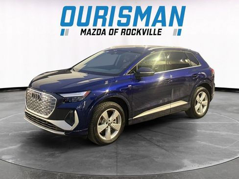 Used 2023 Audi Q4 e-tron Premium w/ Convenience Package image 2