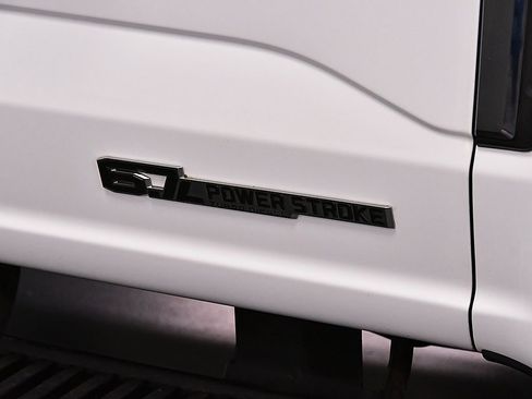 Used 2024 Ford F350 XLT image 11