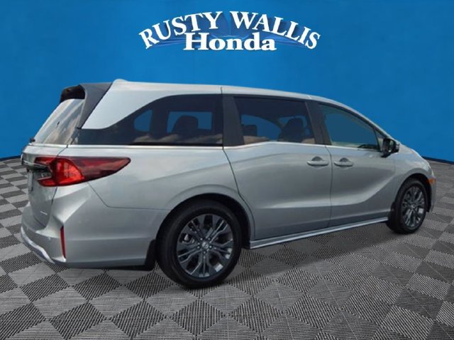 New 2027 Honda Odyssey Touring image 3