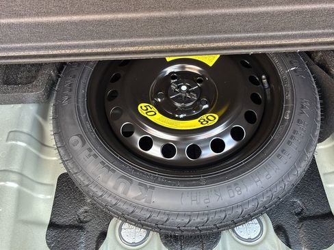 New 2025 Kia Sportage LX image 14