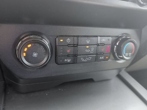 Used 2019 Ford F150 XLT w/ Equipment Group 302A Luxury AWD/4WD image 18