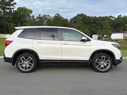 Used 2023 Honda Passport EX-L image 2