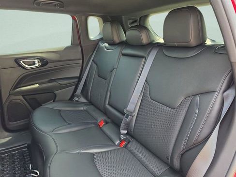 New 2026 Jeep Compass Latitude image 21