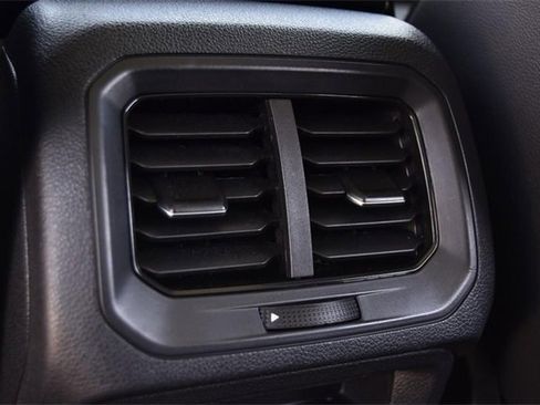 Certified 2022 Volkswagen Tiguan SE w/ Panoramic Sunroof Package image 22