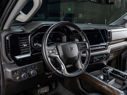 Used 2022 Chevrolet Silverado 1500 RST image 13