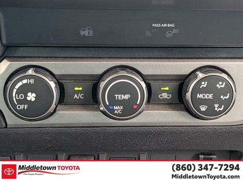 Certified 2020 Toyota Tacoma SR5 AWD/4WD image 25