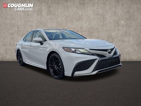 Used 2024 Toyota Camry XSE FWD image 1
