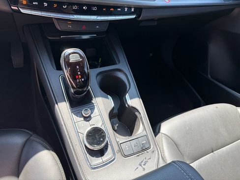 Used 2025 Cadillac XT4 Premium Luxury FWD image 31