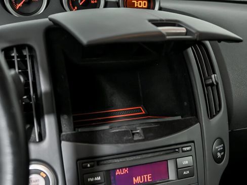 Used 2018 Nissan 370Z Coupe image 26