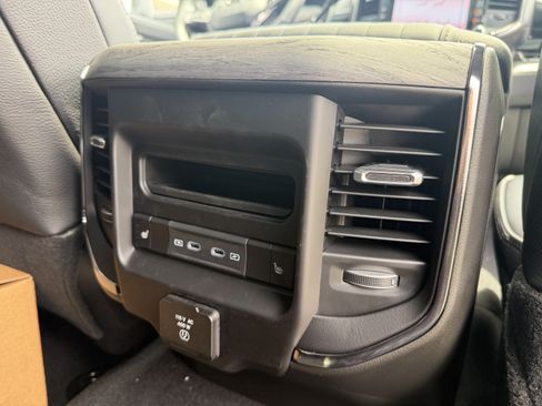 New 2026 RAM 3500 Limited AWD/4WD image 28