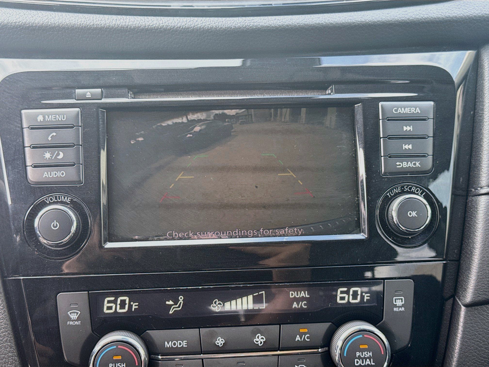 Used 2020 Nissan Rogue SV FWD image 13