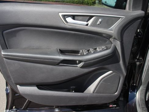 Certified 2019 Ford Edge SEL w/ Equipment Group 201A FWD image 22
