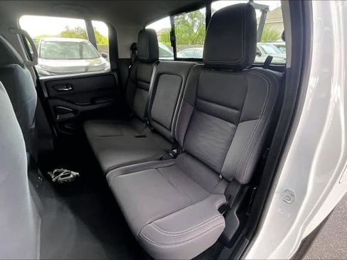 Certified 2023 Nissan Frontier SV w/ SV Convenience Package RWD image 19