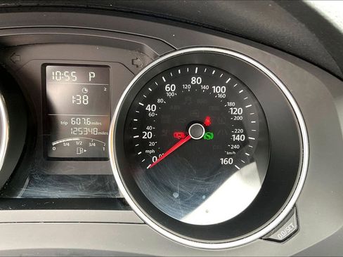 Used 2017 Volkswagen Jetta S image 29