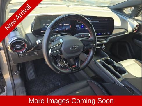 Used 2024 Chevrolet Equinox EV RS FWD image 12