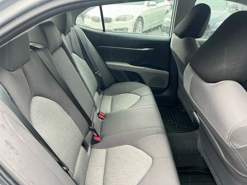 Used 2020 Toyota Camry LE image 29