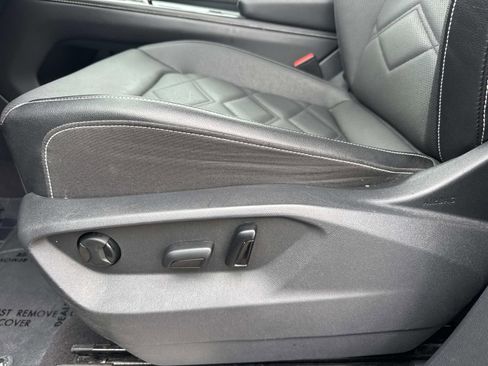 Used 2024 Volkswagen Atlas SE FWD image 17