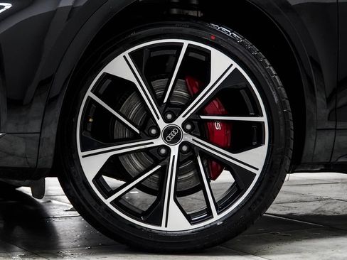 Used 2021 Audi SQ5 Premium Plus w/ Premium Plus Package AWD/4WD image 6