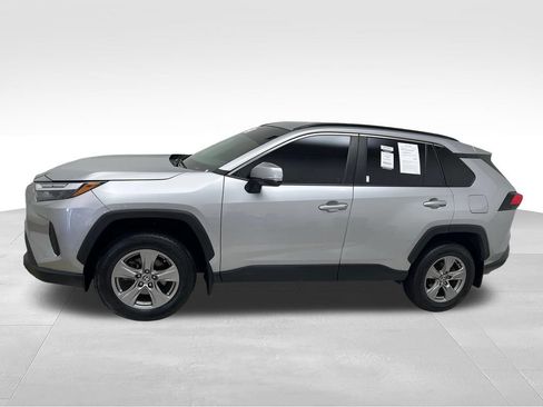 Used 2023 Toyota RAV4 XLE AWD/4WD image 2